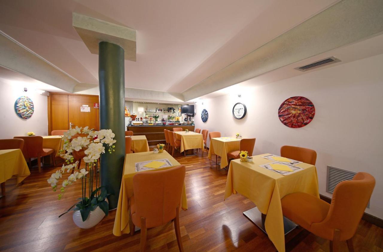 Hr Hotel Monfalcone Exterior photo