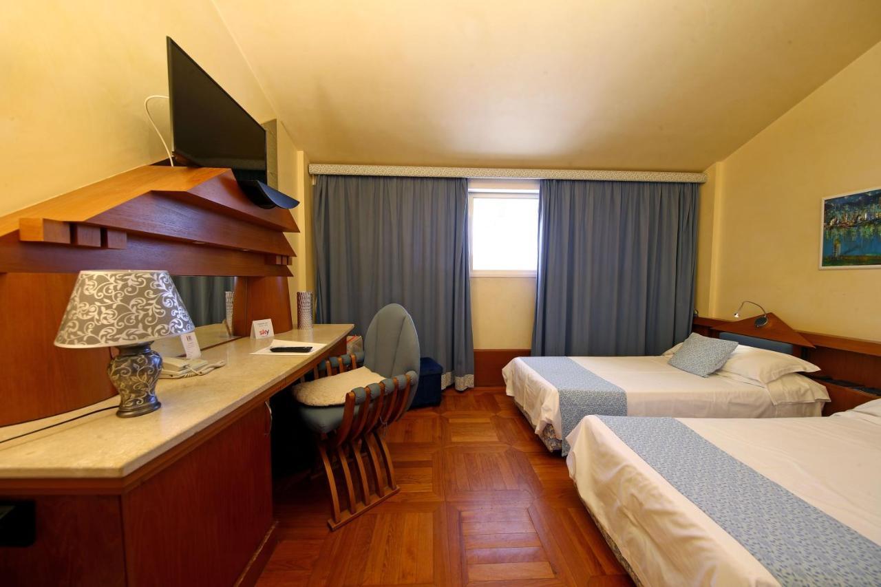 Hr Hotel Monfalcone Exterior photo