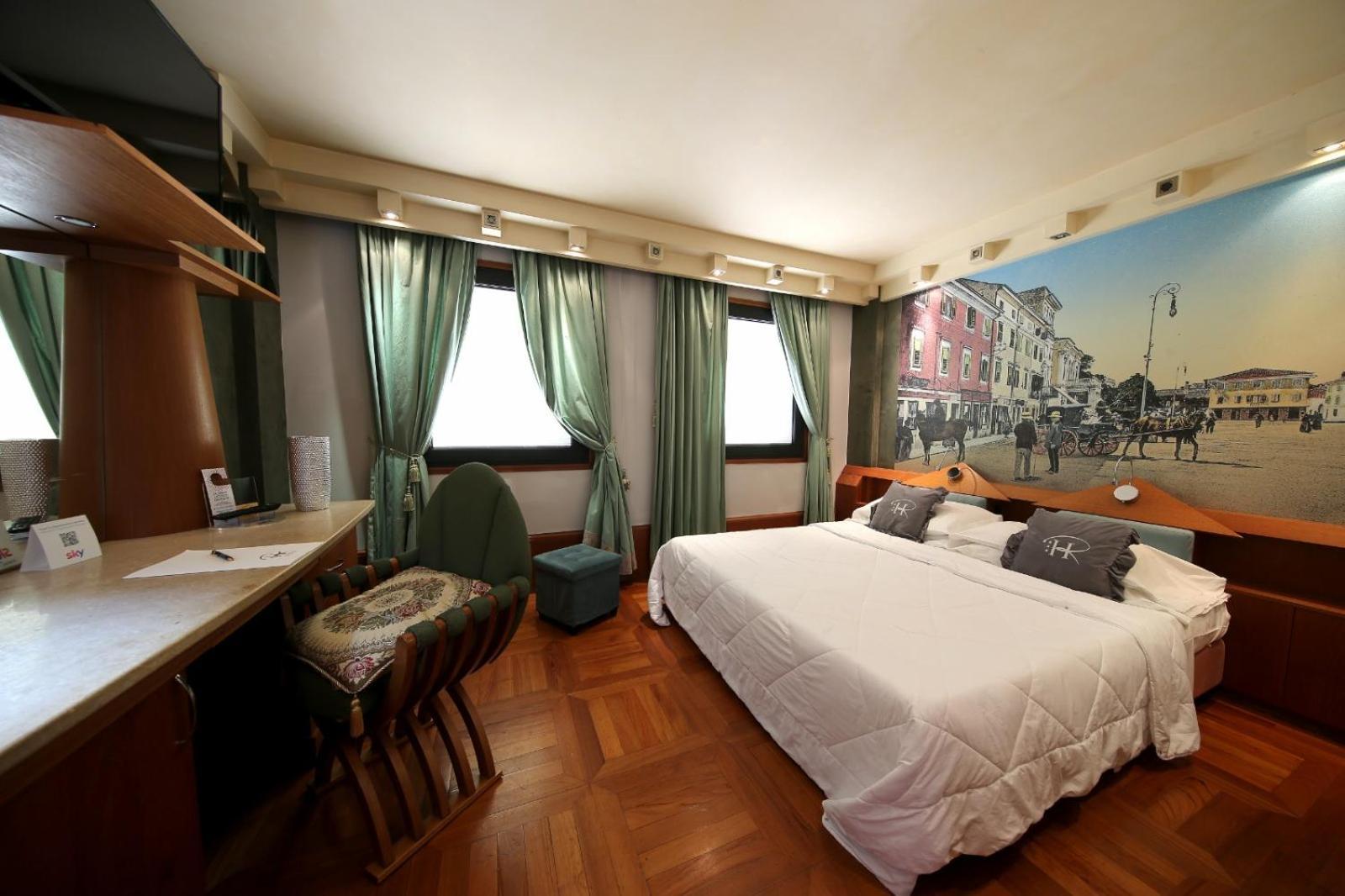 Hr Hotel Monfalcone Exterior photo