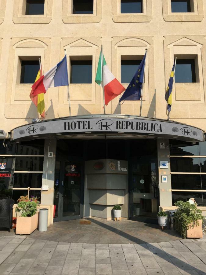 Hr Hotel Monfalcone Exterior photo